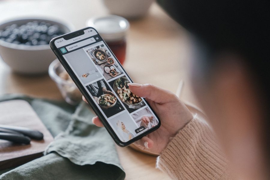 Tela do app Recheio mostrando o cardápio da semana e a lista de feira